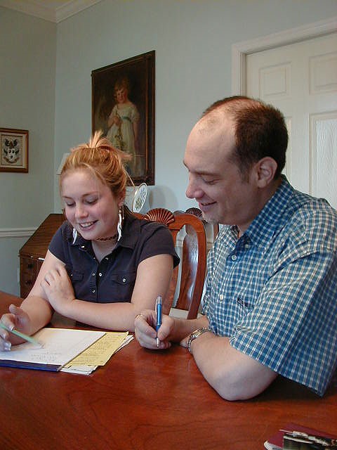 Daniel Eiblum working with a student